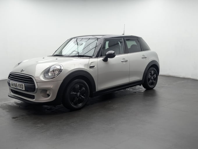 2025 Mini Hatch