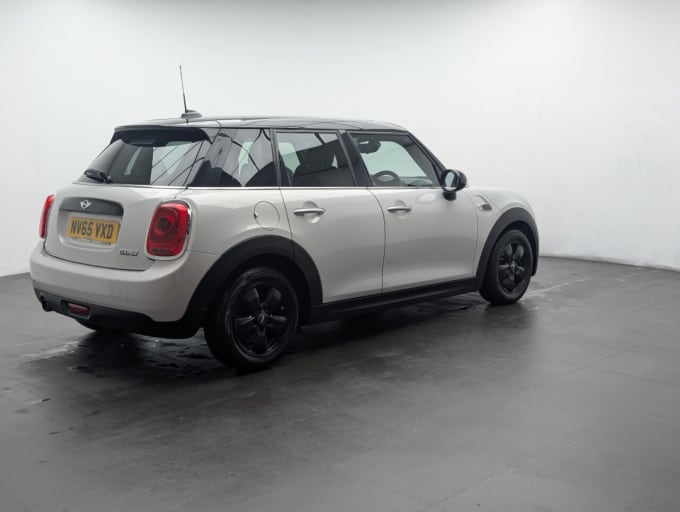 2025 Mini Hatch