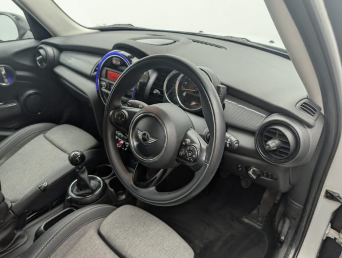 2025 Mini Hatch
