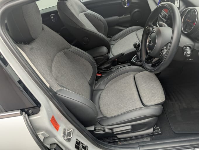 2025 Mini Hatch