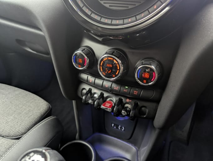 2025 Mini Hatch