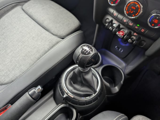 2025 Mini Hatch