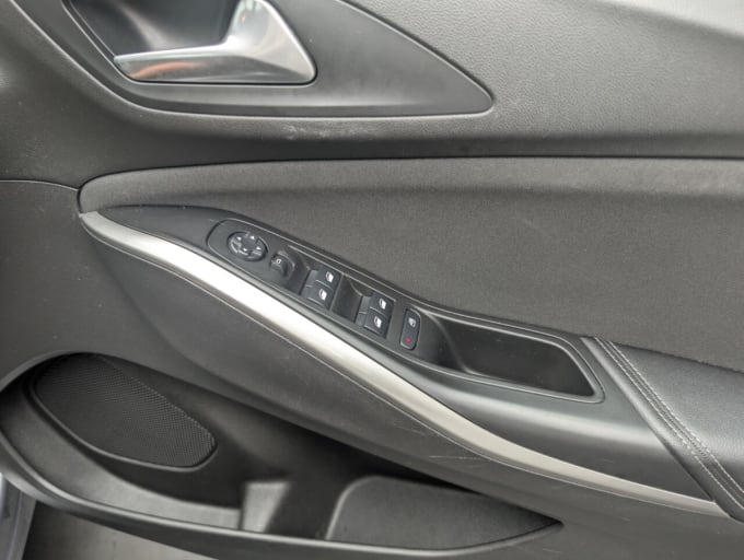 2025 Vauxhall Grandland X