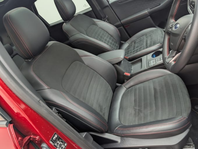 2025 Ford Kuga