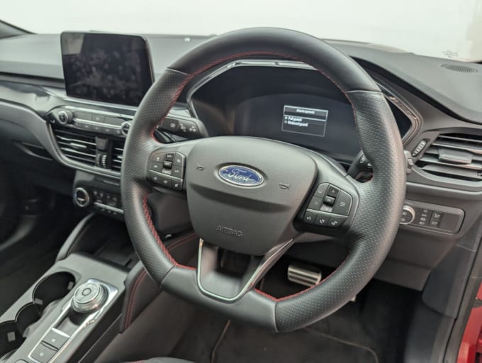 2025 Ford Kuga