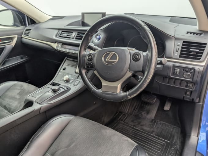 2025 Lexus Ct