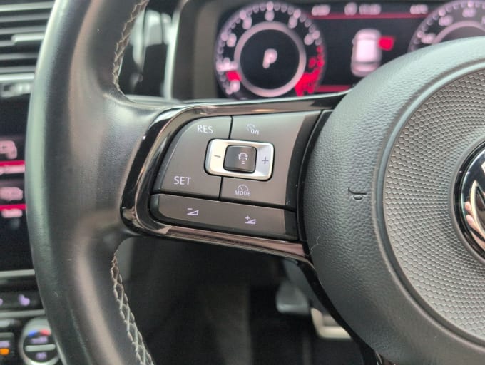 2025 Volkswagen Golf