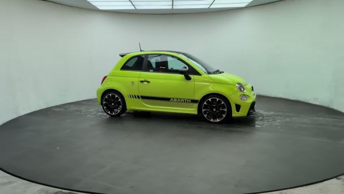 2025 Abarth 595