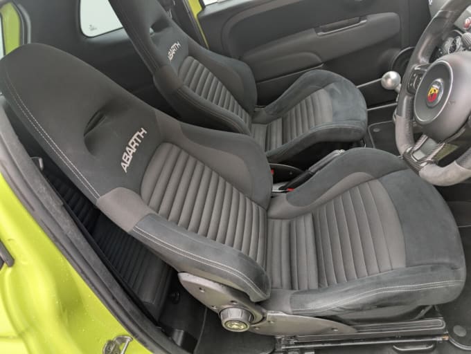 2025 Abarth 595