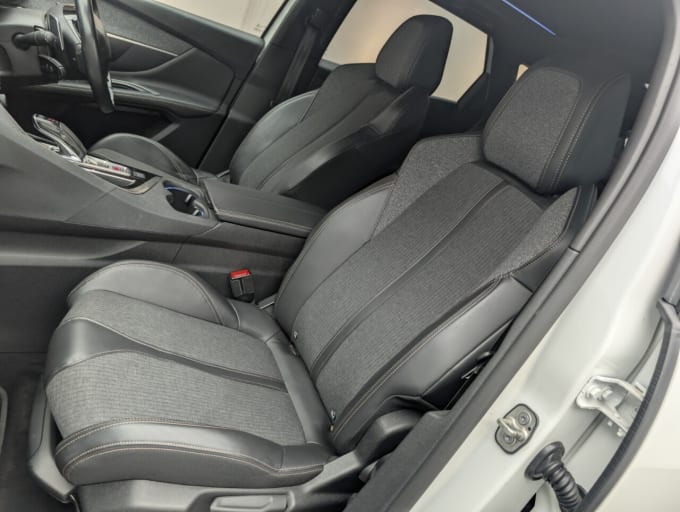2025 Peugeot 3008