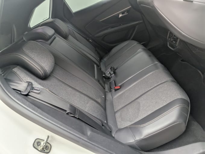 2025 Peugeot 3008