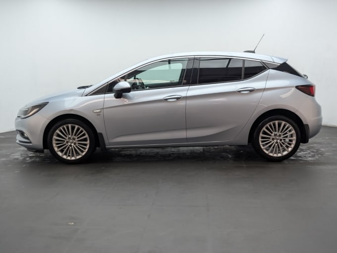 2025 Vauxhall Astra