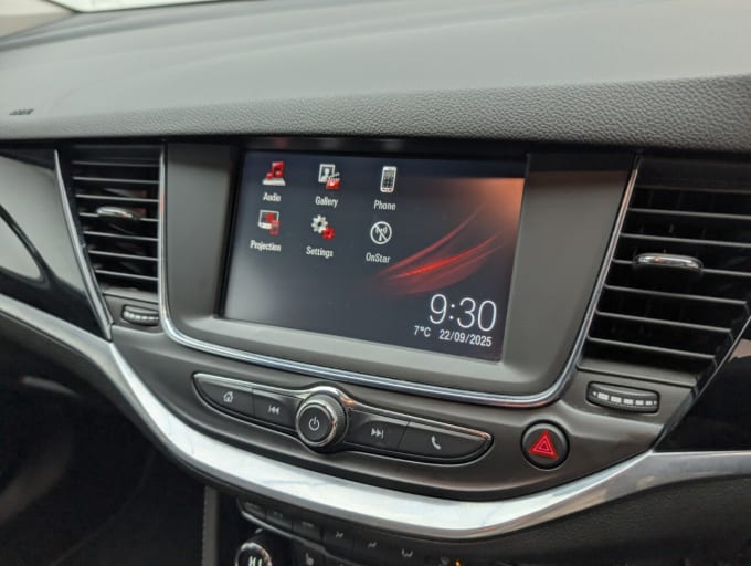 2025 Vauxhall Astra