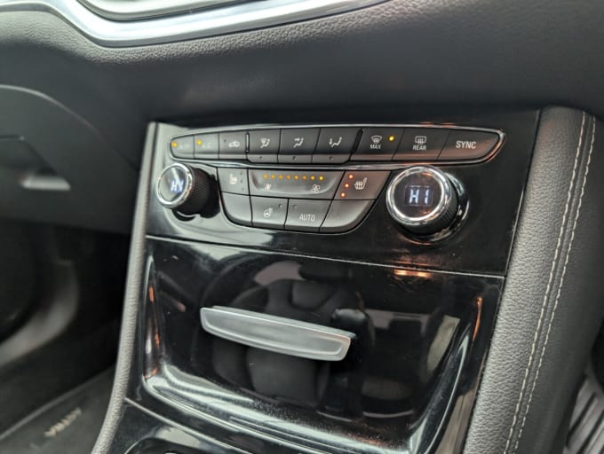 2025 Vauxhall Astra