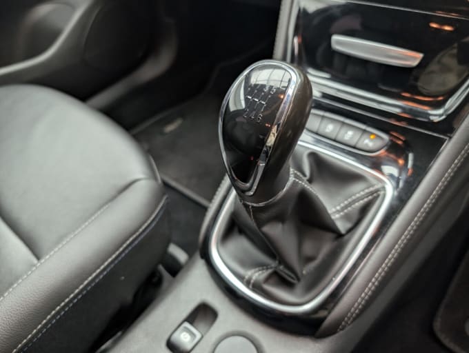 2025 Vauxhall Astra