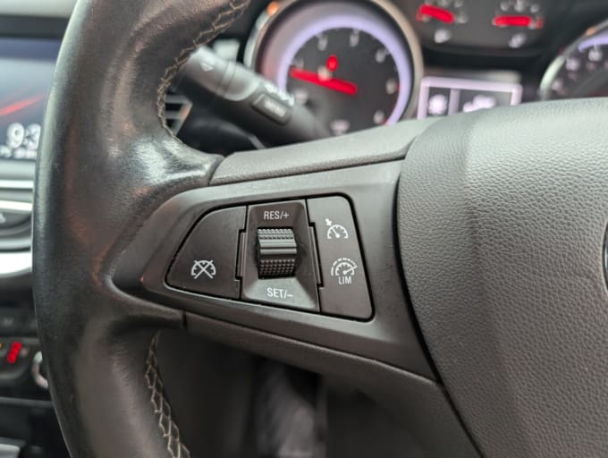 2025 Vauxhall Astra
