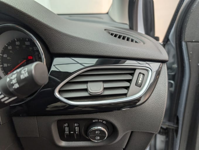 2025 Vauxhall Astra