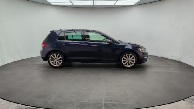 2025 Volkswagen Golf