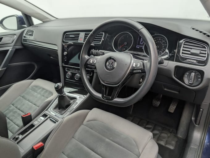 2025 Volkswagen Golf