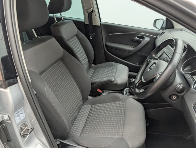 2017 Volkswagen Polo