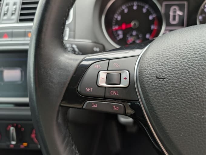 2017 Volkswagen Polo