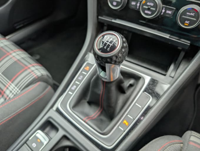 2018 Volkswagen Golf