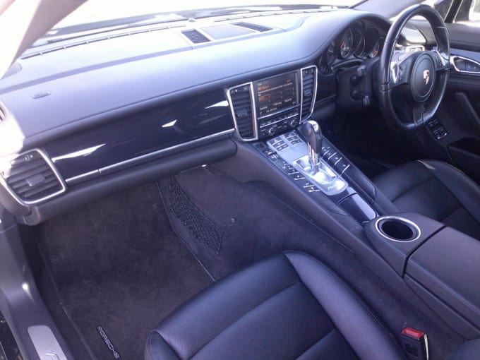 2025 Porsche Panamera
