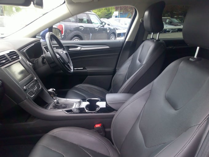 2025 Ford Mondeo