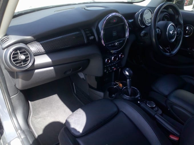 2025 Mini Hatch