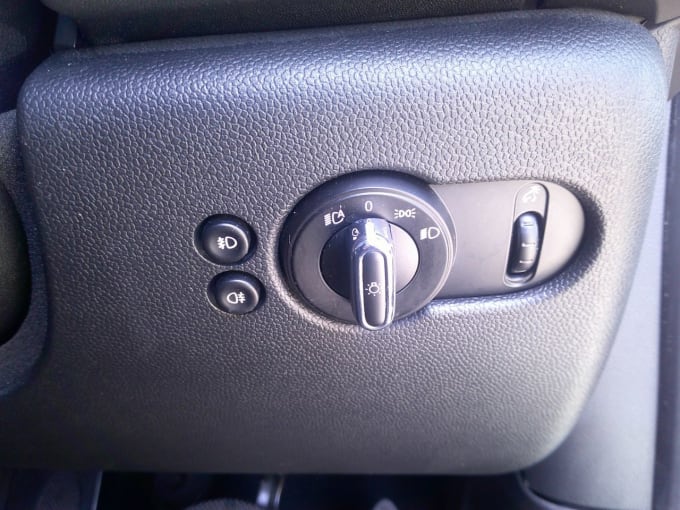 2025 Mini Hatch