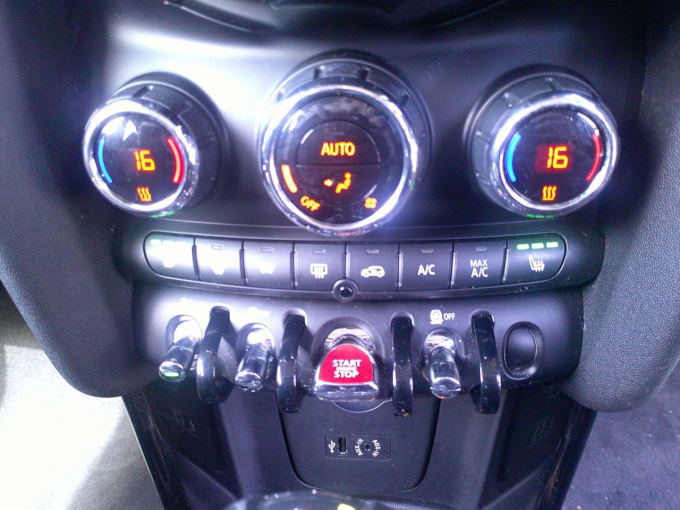 2025 Mini Hatch