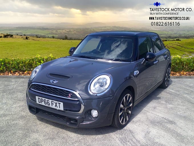 2025 Mini Hatch