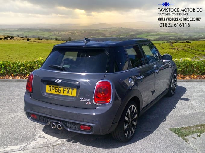 2025 Mini Hatch