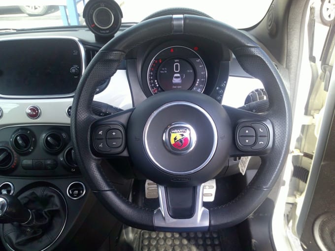 2025 Abarth 595