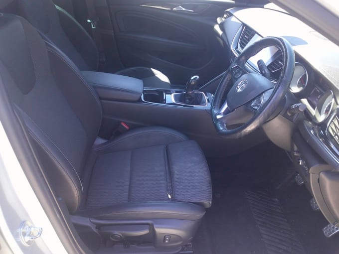 2025 Vauxhall Insignia