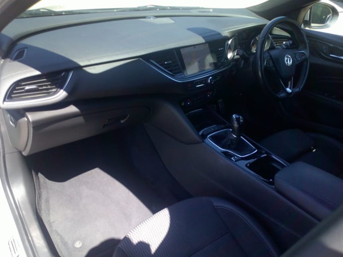 2025 Vauxhall Insignia