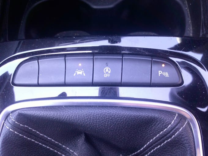 2025 Vauxhall Insignia