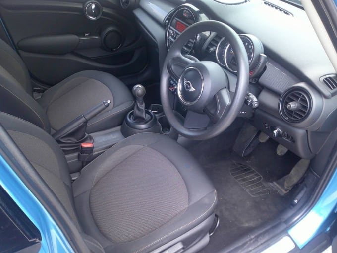 2025 Mini Hatch