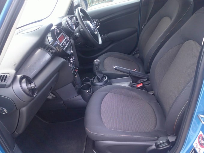 2025 Mini Hatch