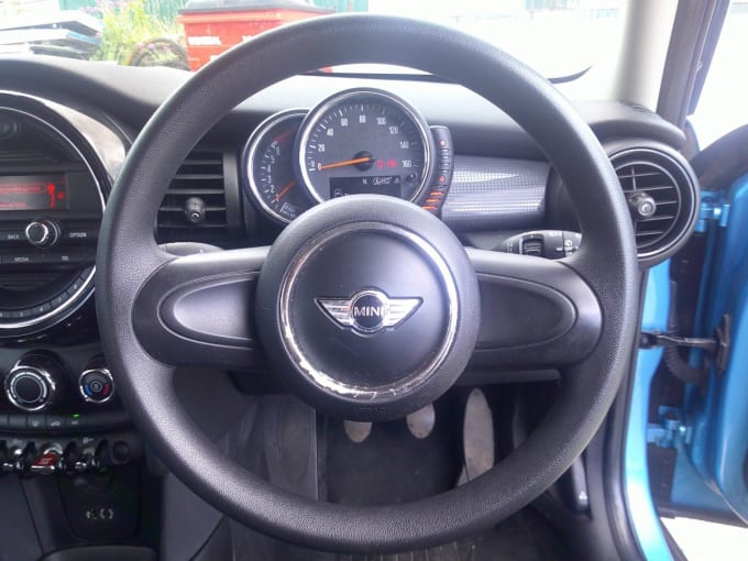 2025 Mini Hatch