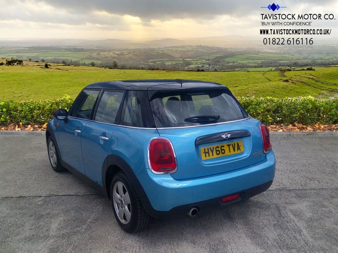 2025 Mini Hatch