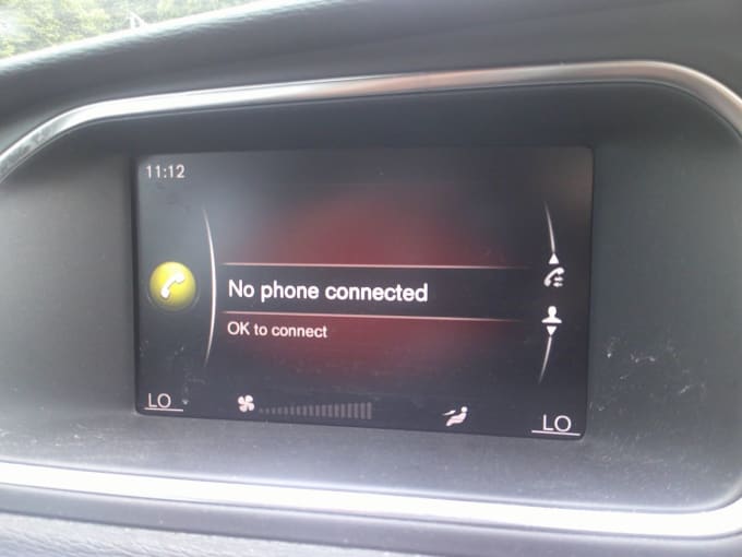 2025 Volvo V40
