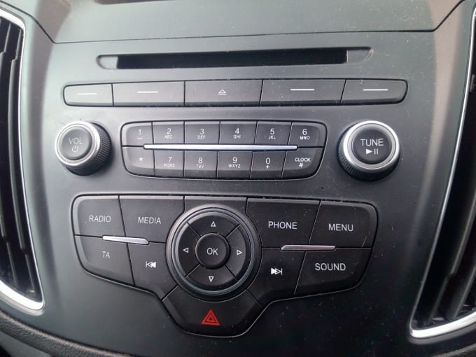2025 Ford C-max