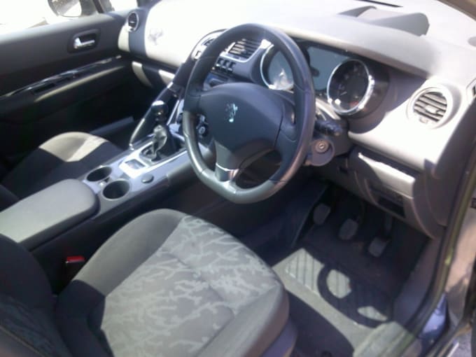 2025 Peugeot 3008