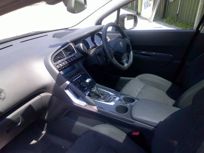 2025 Peugeot 3008