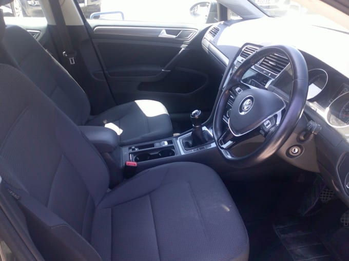 2025 Volkswagen Golf