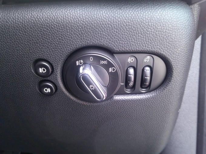 2025 Mini Hatch