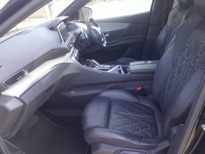 2025 Peugeot 3008
