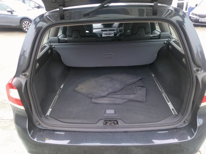 2025 Volvo V70