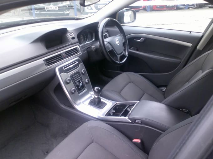 2025 Volvo V70